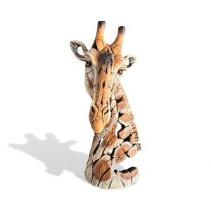 Edge Sculpture Giraffe Bust